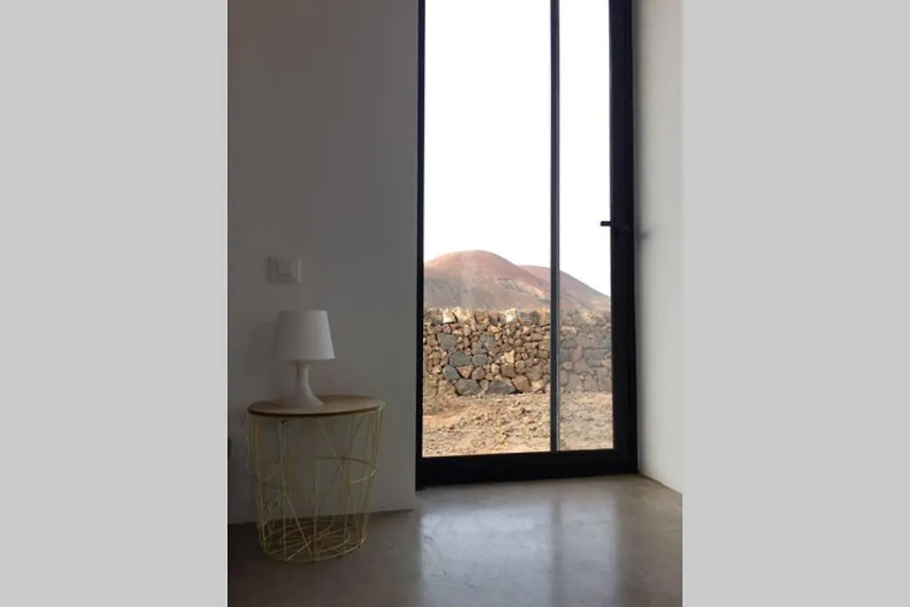 Minimalist House With Volcano View & Heated Pool Villa Lajares Casa vacanze