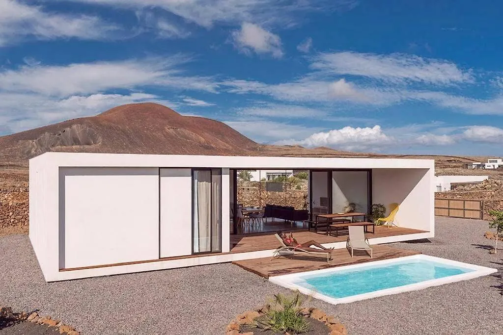 Minimalist House With Volcano View & Heated Pool Villa Lajares