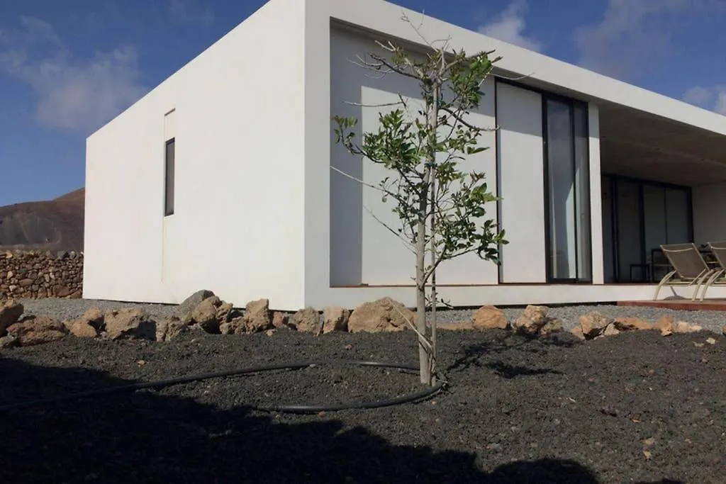 Minimalist House With Volcano View & Heated Pool Villa Lajares Holiday home