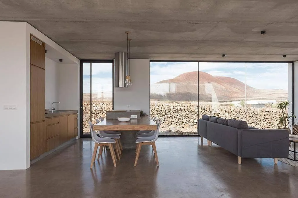 Holiday home Minimalist House With Volcano View & Heated Pool Villa Lajares